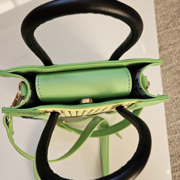 NWOT Powerpuff Girls Buttercup x Fred Segal Crossbody Purse - Picture 4 of 6